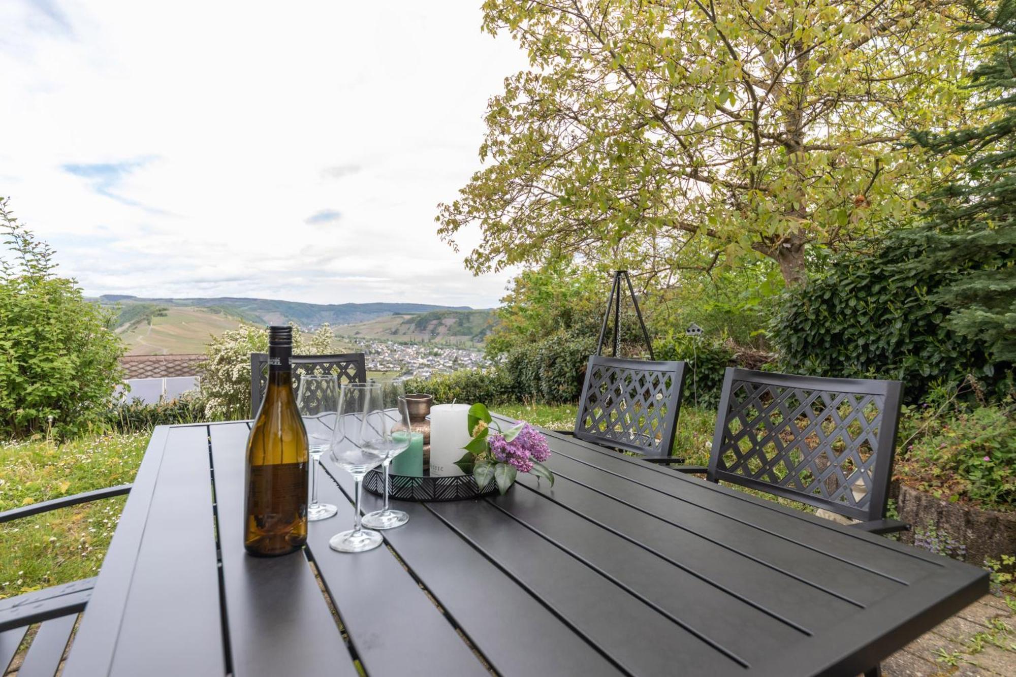 לייוון Cozy II Luxurioes Moselview Terrasse Garten Netflix מראה חיצוני תמונה